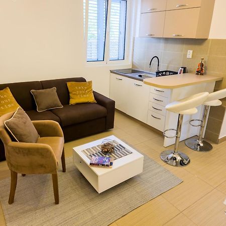 Boulevard Apartments Cattaro Esterno foto