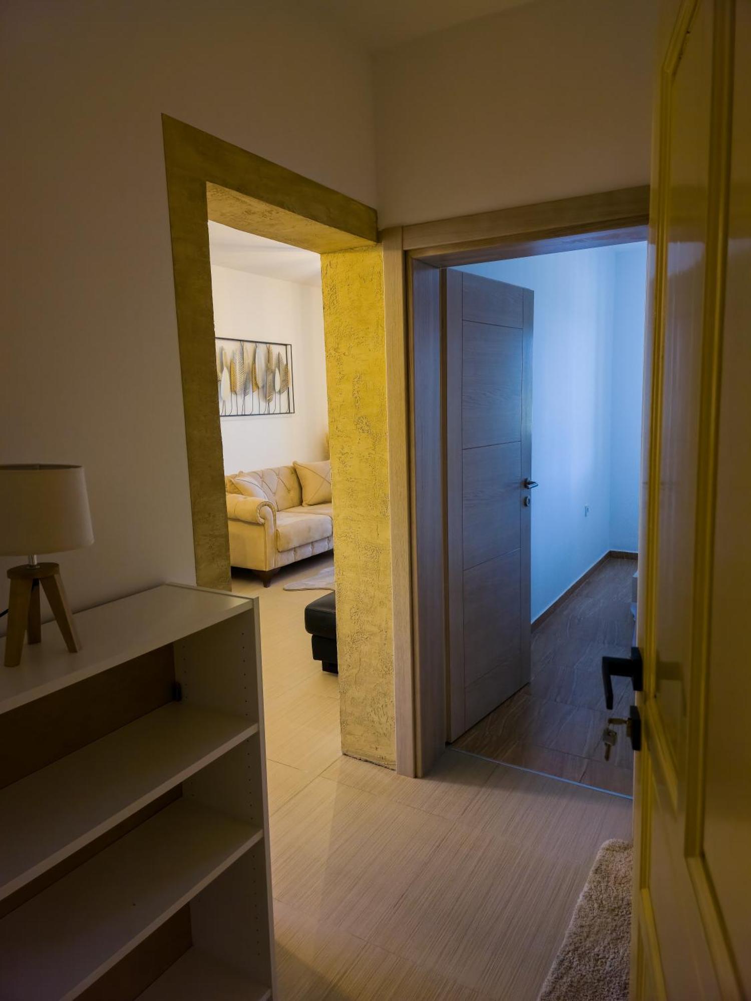 Boulevard Apartments Cattaro Esterno foto