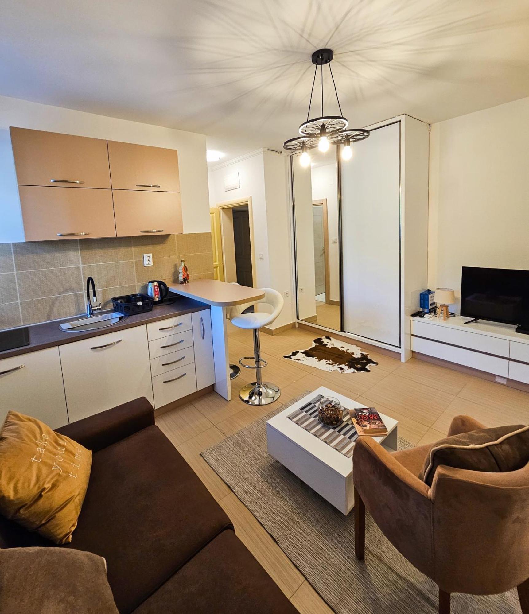 Boulevard Apartments Cattaro Esterno foto